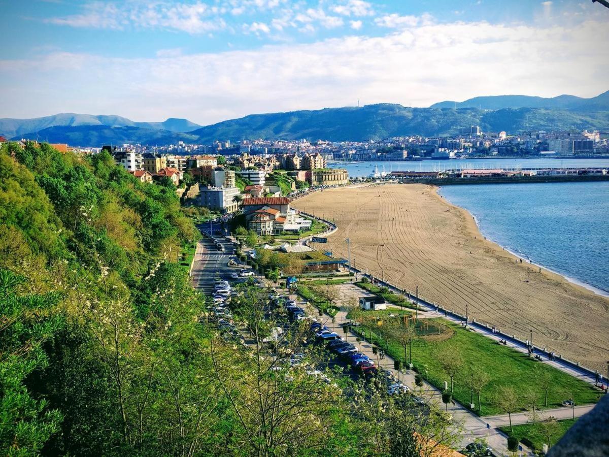 Apartamento En La Playa Con Parking Privado Getxo Exteriör bild
